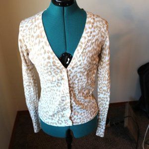 GAP- leopard print cardigan sweater size small